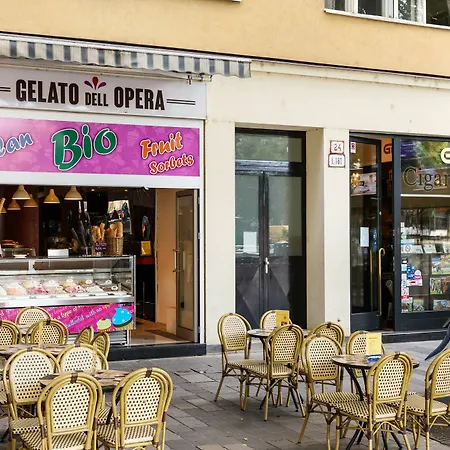 Aplend Hviezdoslavovo Namestie Bratislava